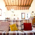 Вилла Podere Belvedere - With Private Swimming-pool - Charming Italy Tour Карминьяно